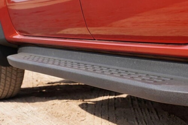 BỆ BƯỚC CHÂN FORD RANGER