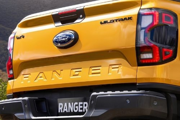 ĐÈN HẬU FORD RANGER WILDTRAK