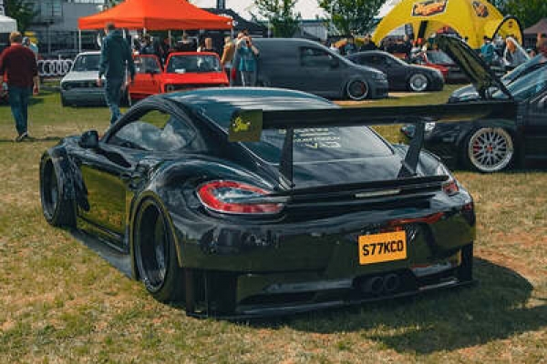 PORSCHE CAYMAN WIDE BODY KIT