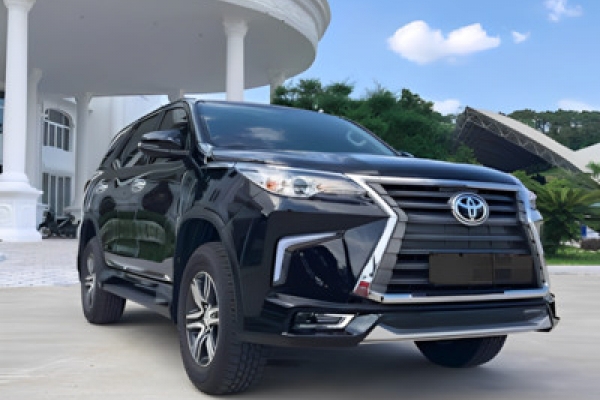  TOYOTA FORTUNER BODY KIT LEXUS LX570