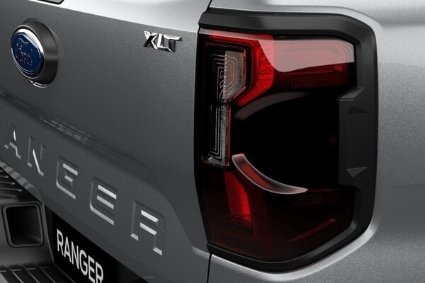 ĐÈN HẬU FORD RANGER