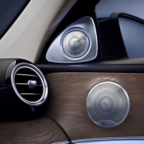 LOA BURMESTER MERCEDES C200