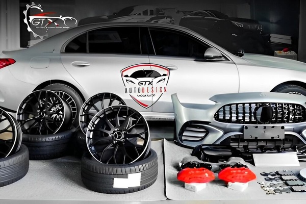 Mazda 6 độ body kit độc đáo