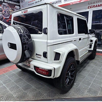 Suzuki Jimny độ body kit G Class