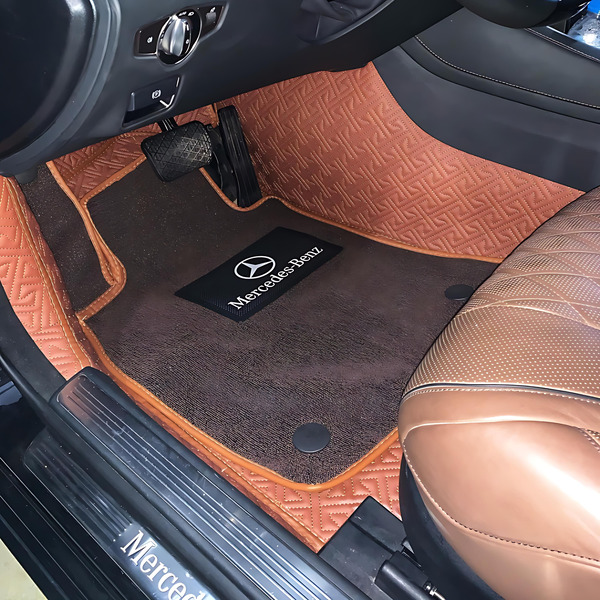 Thảm lót sàn xe Mercedes: Bí quyết luôn giữ nội thất như mới