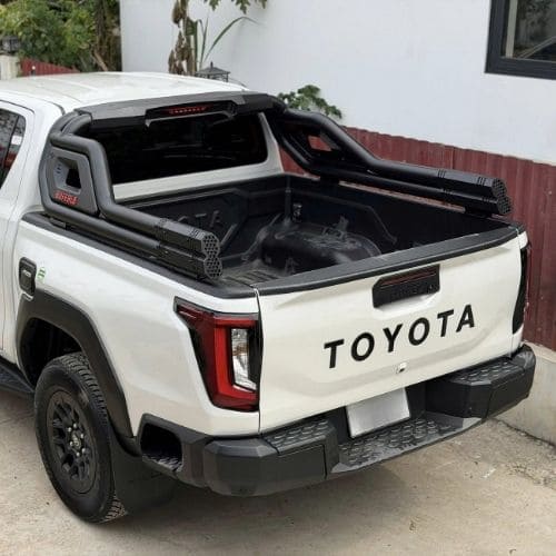 VAI THỂ THAO TOYOTA HILUX