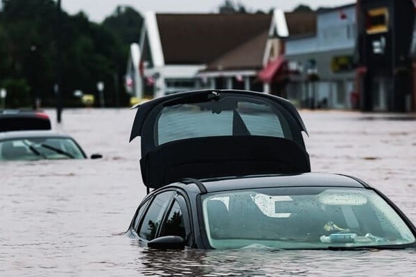 Xử lý xe ô tô bị ngập nước - Cách phòng tránh và khắc phục