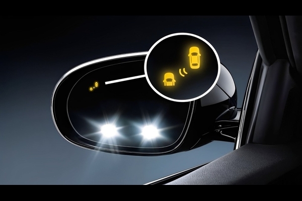 CẢNH BÁO ĐIỂM MÙ MAZDA 3