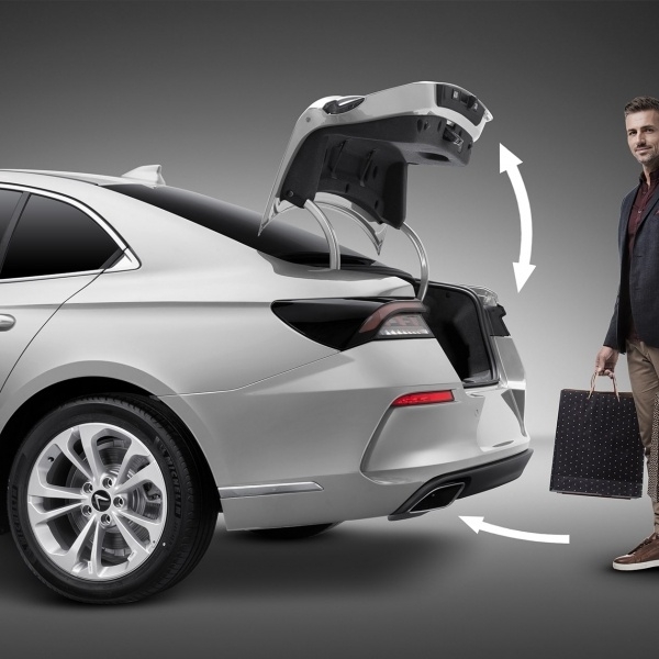 Nâng cấp cốp điện Mercedes