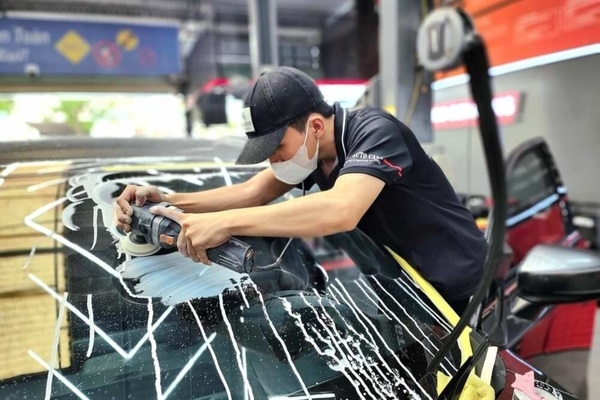 Xóa xước kính ô tô Đà Nẵng chuyên nghiệp