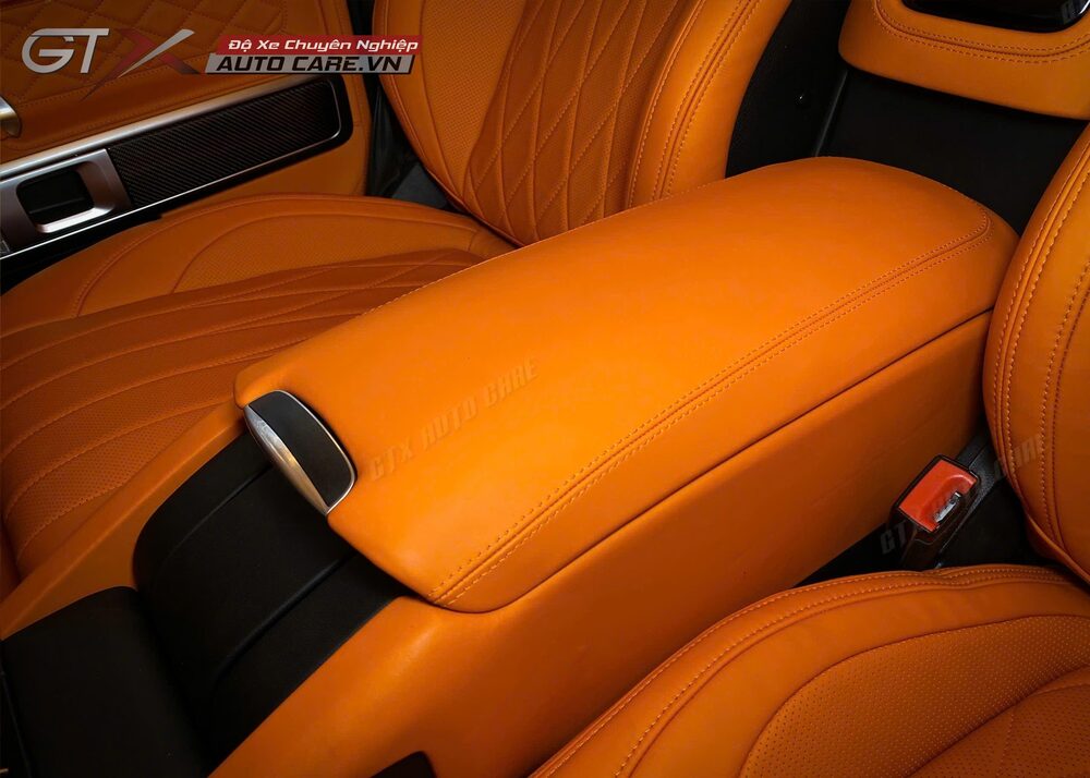 Bọc da phần thân ngựa màu trắng BMW 