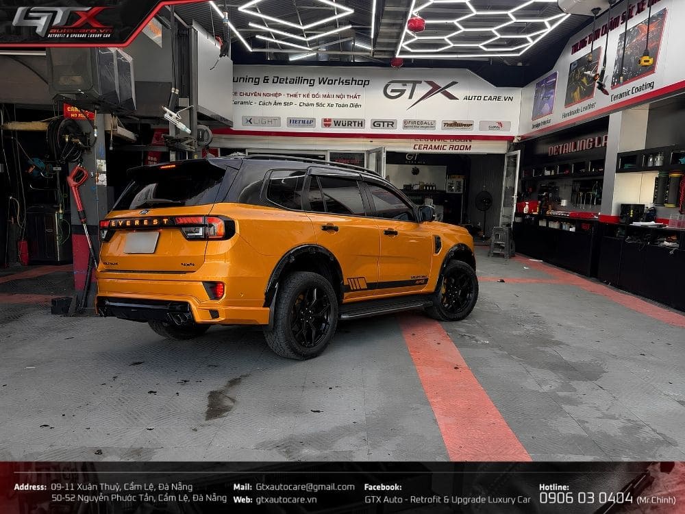 Độ body kit cho Ford Everest