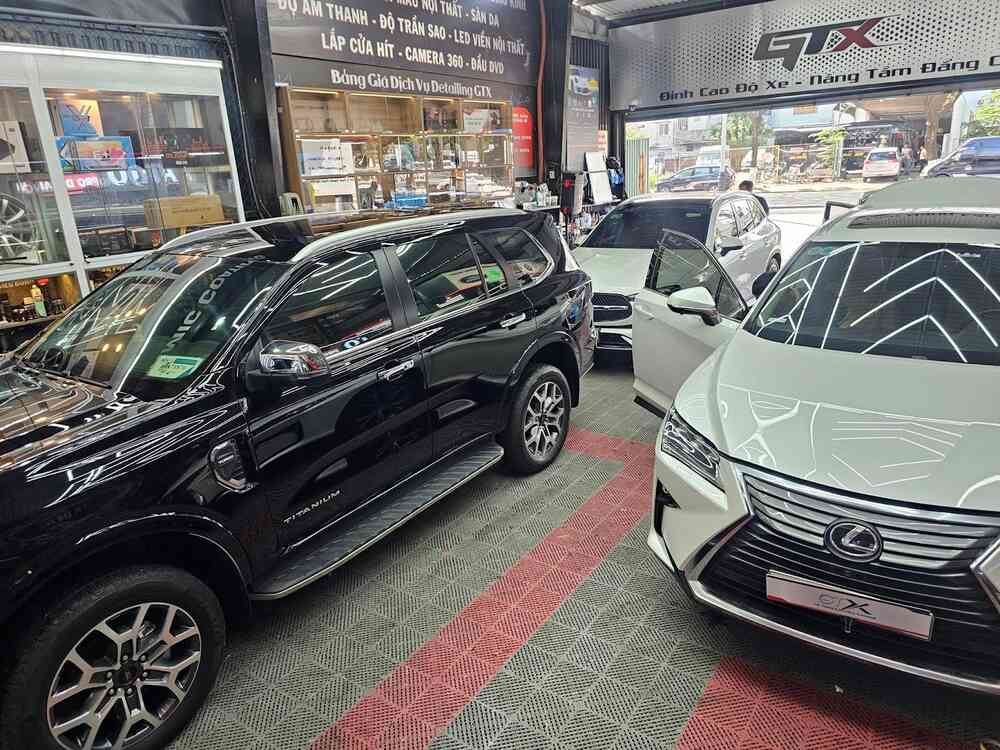 GTX Auto Care - Trung tâm lắp đặt vè che mưa ô tô chất lượng