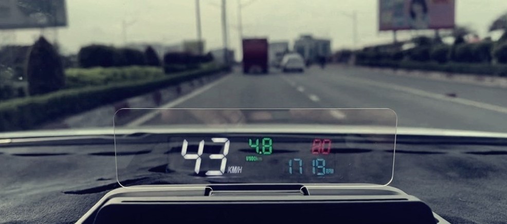 Cấu tạo của HUD kính lái
