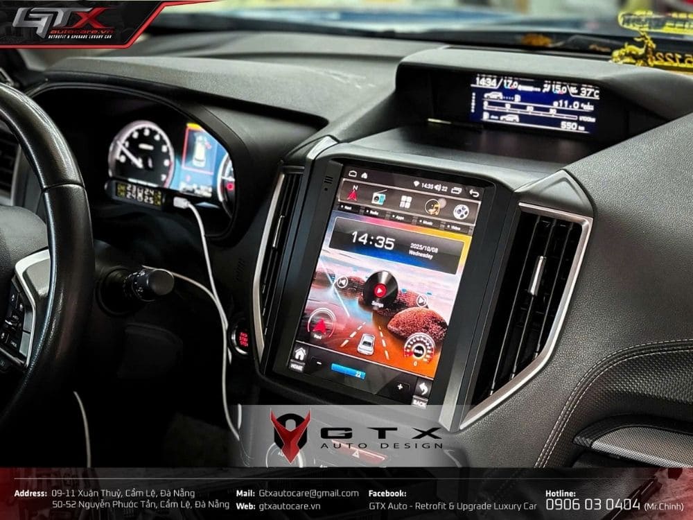 Lắp đặt màn hình Tesla Fortuner tại xưởng GTX