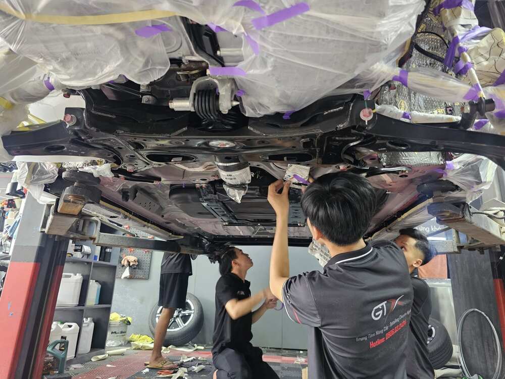 Môi trường học nghề nội thất ô tô năng động