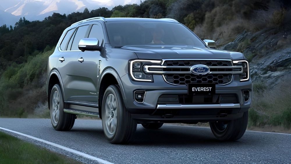 Quy trình lắp đặt bệ bước chân xe Ford Everest