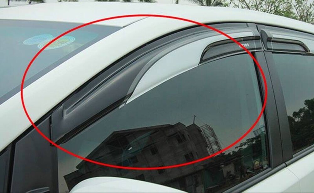 Tác dụng của vè che mưa ô tô 