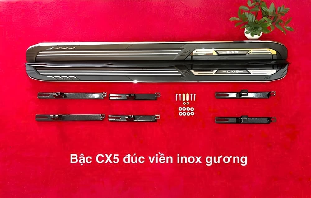 Bậc CX5 đúc viền inox gương