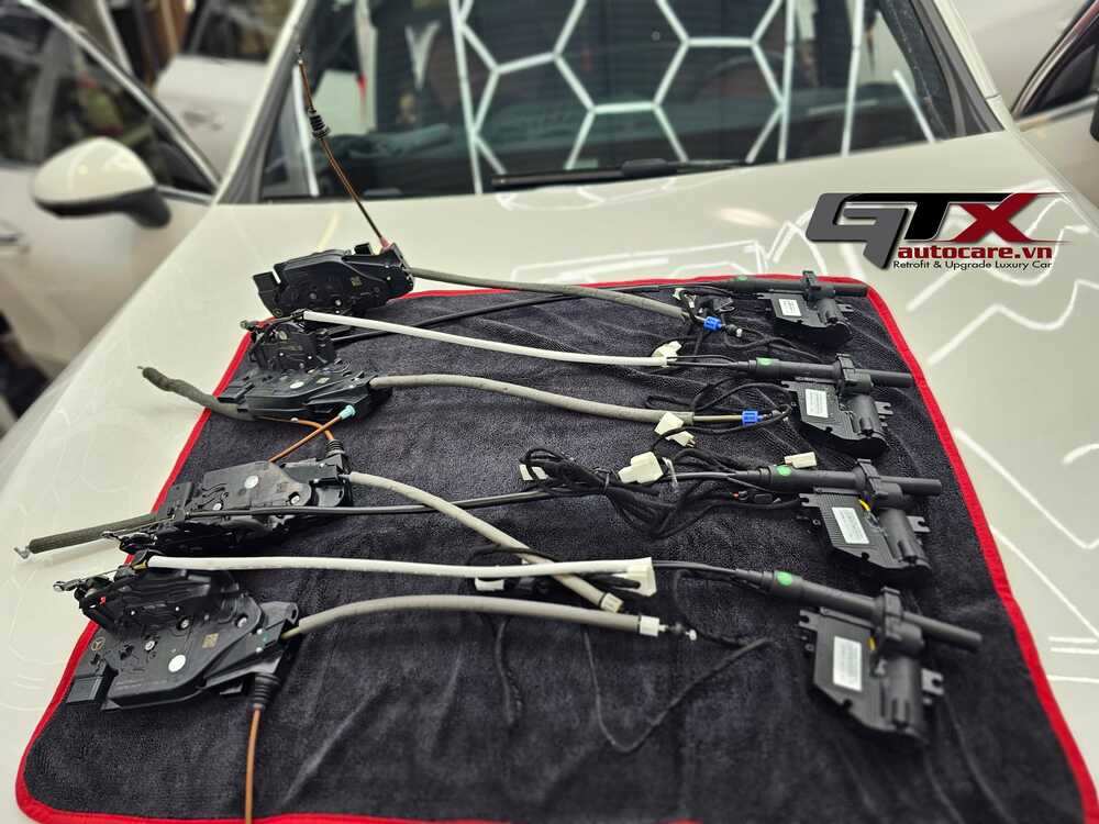 Báo giá lắp cửa hít Ford Everest