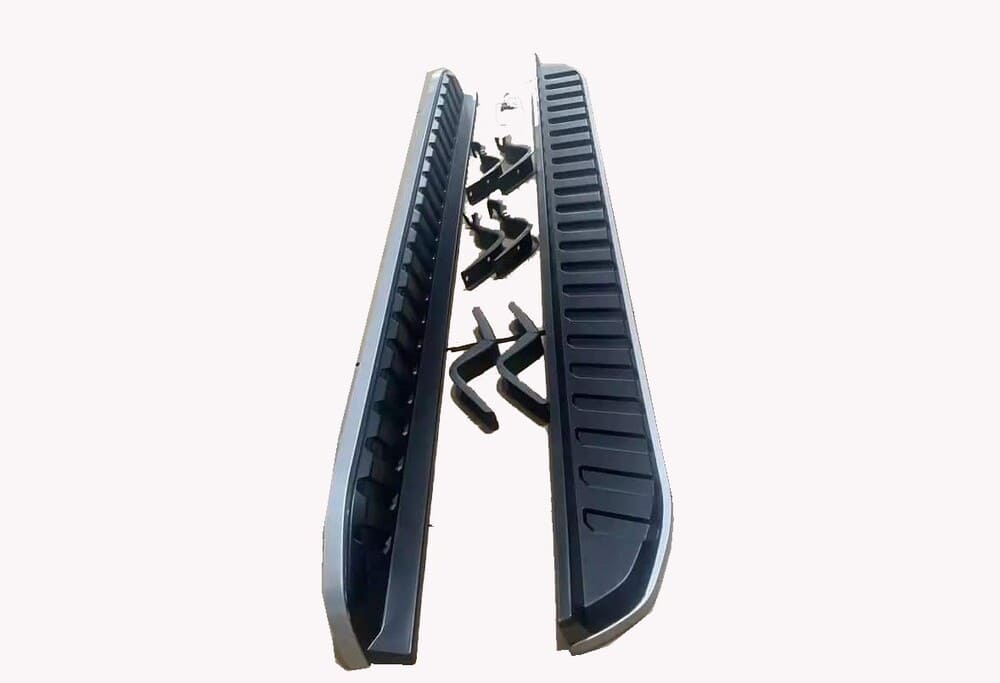 Bệ bước chân Ford Ranger chuẩn form 