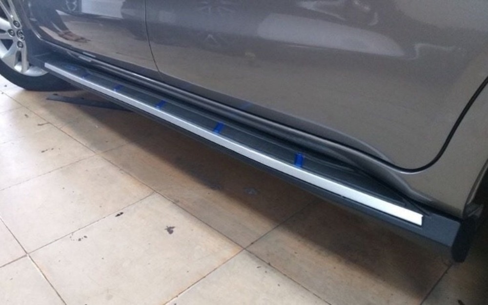 Bệ bước chân innova 2017