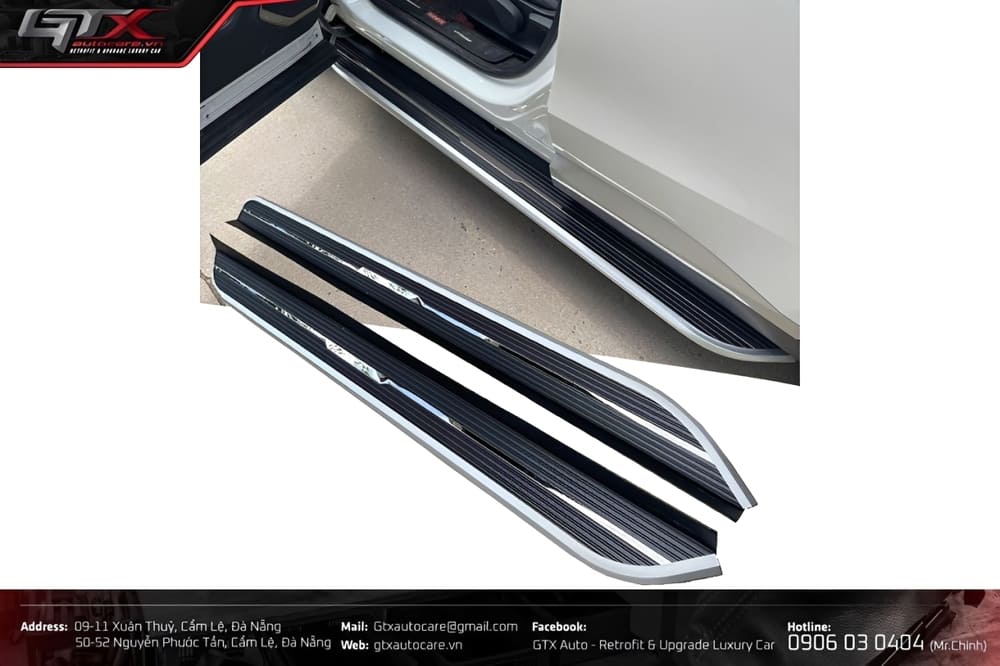 Bệ bước chân Xpander viền crom 2