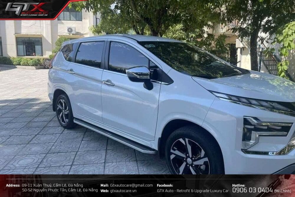 Bệ bước chân Xpander viền crom 3
