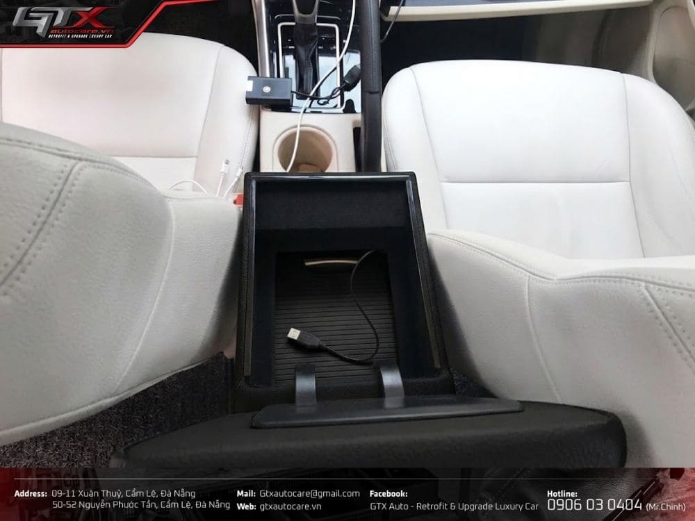 Bệ tỳ tay cho xe xpander tích hợp không gian lưu trữ đồ vật