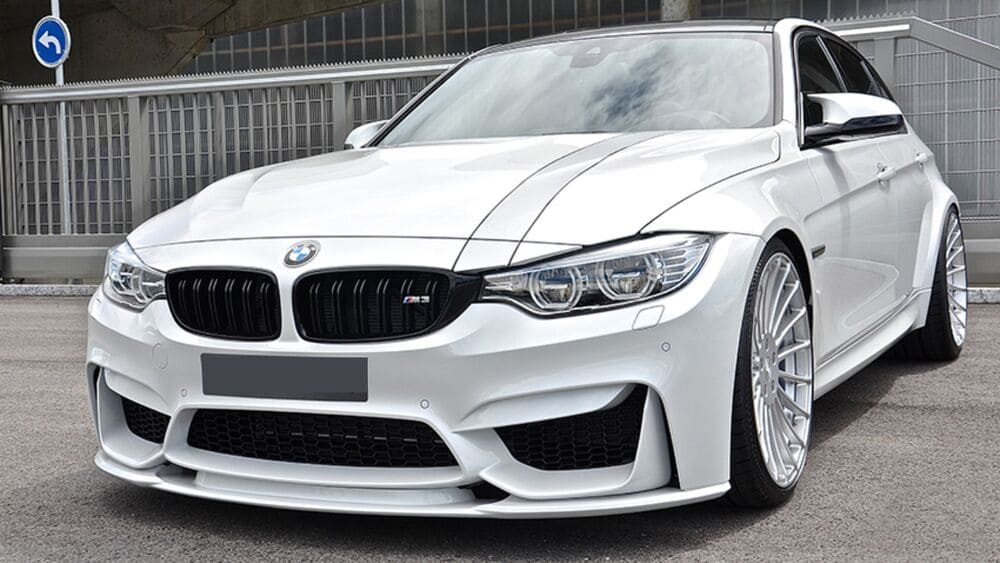 BMW M3 trắng tinh tế và sang trọng 