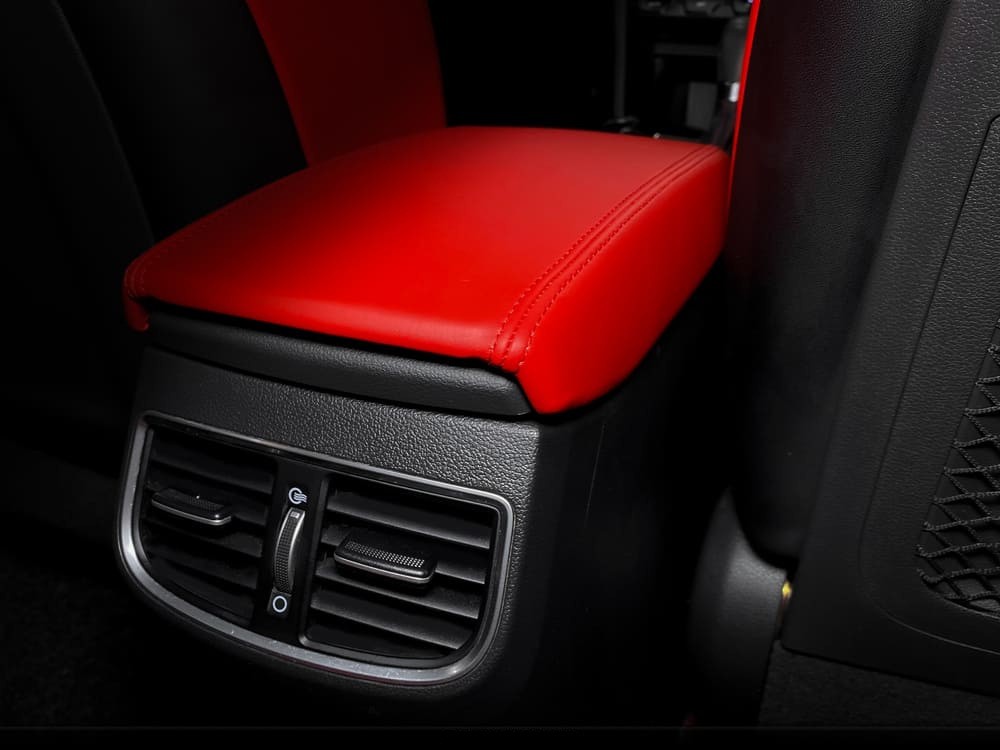 Bọc da bệ tỳ tay cho xe Hyundai Elantra