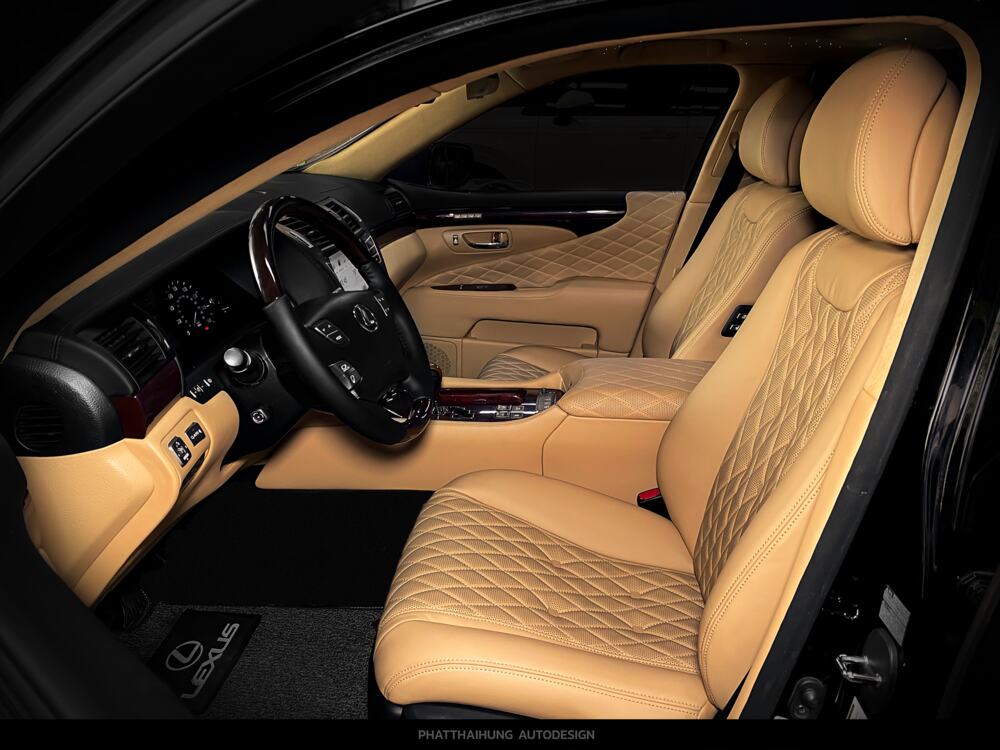  Bọc da các cột A, B, C cho nội thất Lexus