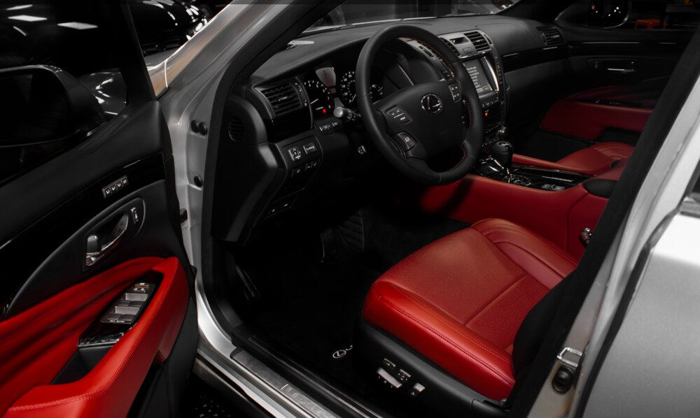 Bọc da chi tiết nội thất Lexus