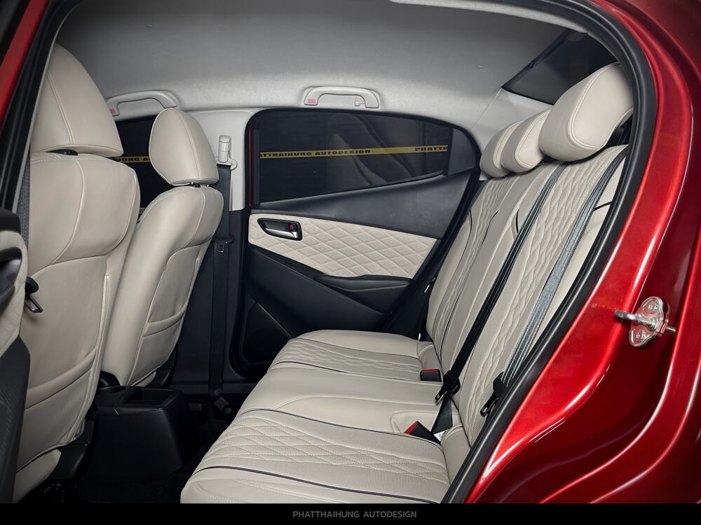  Bọc da cột A, B,C cho Mazda 2