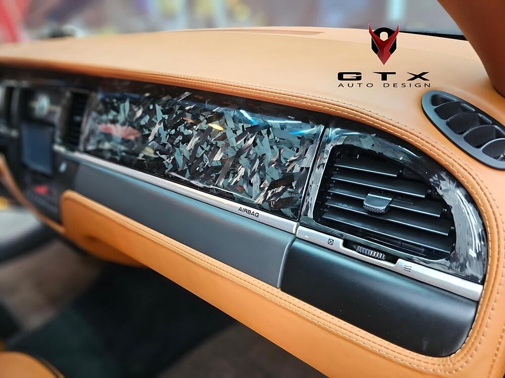 Bọc da Nappa và phủ Carbon fiber taplo Lincoln