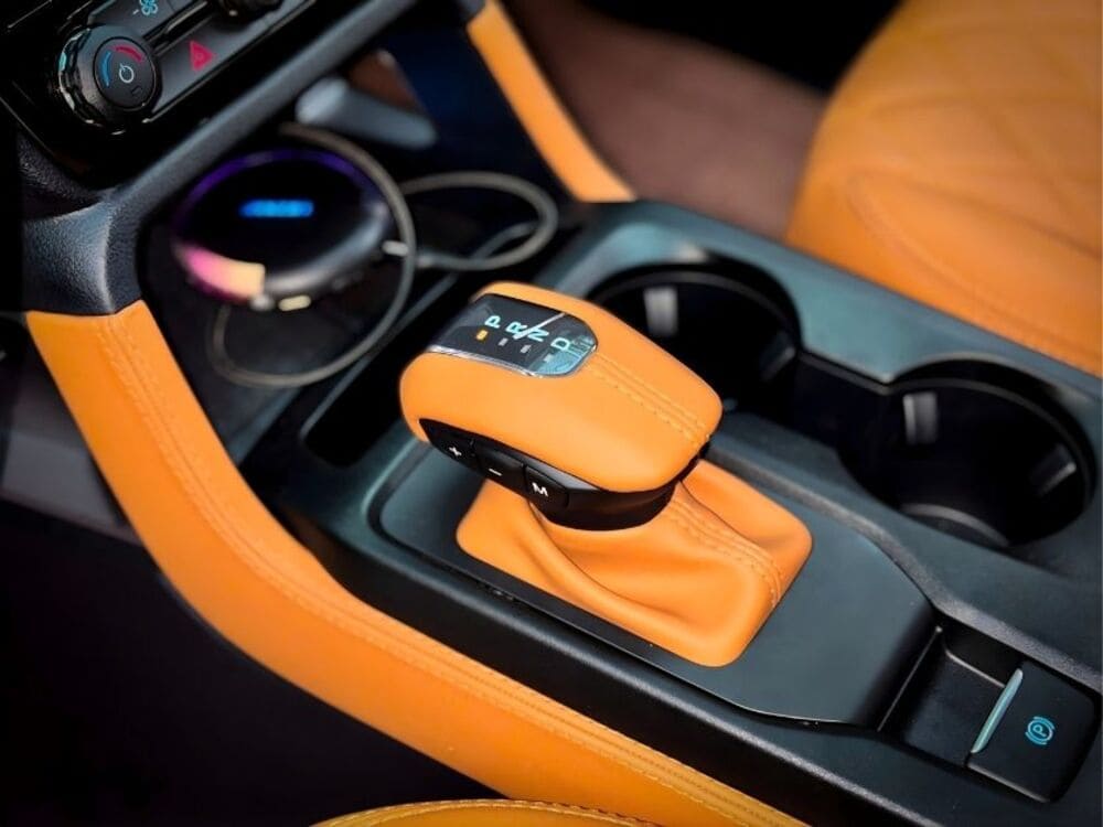 Bọc da super nappa cho cần số xe Everest