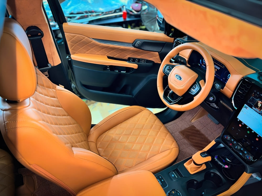 Bọc da super nappa cho xe Everest