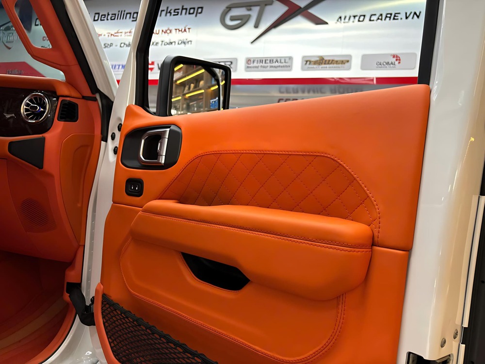 Bọc da tapi cửa cho xe Jeep Wrangler