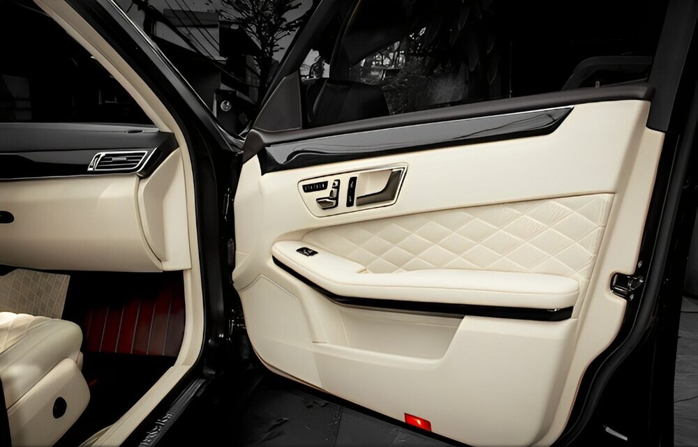 Bọc da Tappi cửa xe Mercedes GLC 300