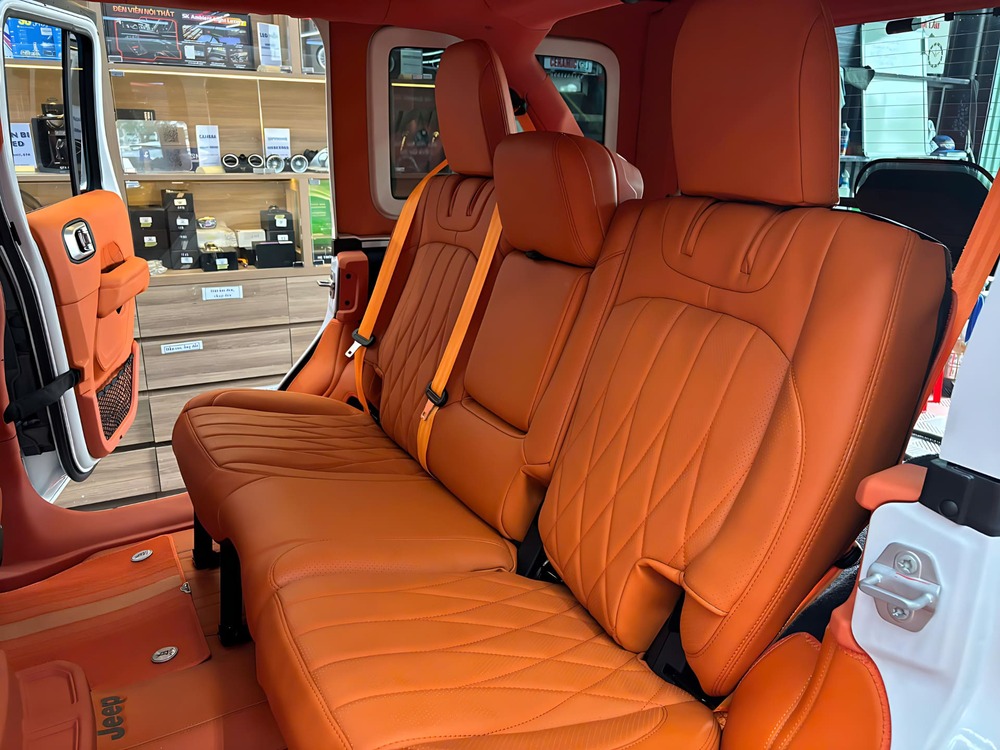 Bọc ghế da cho xe Jeep Wrangler xịn xò
