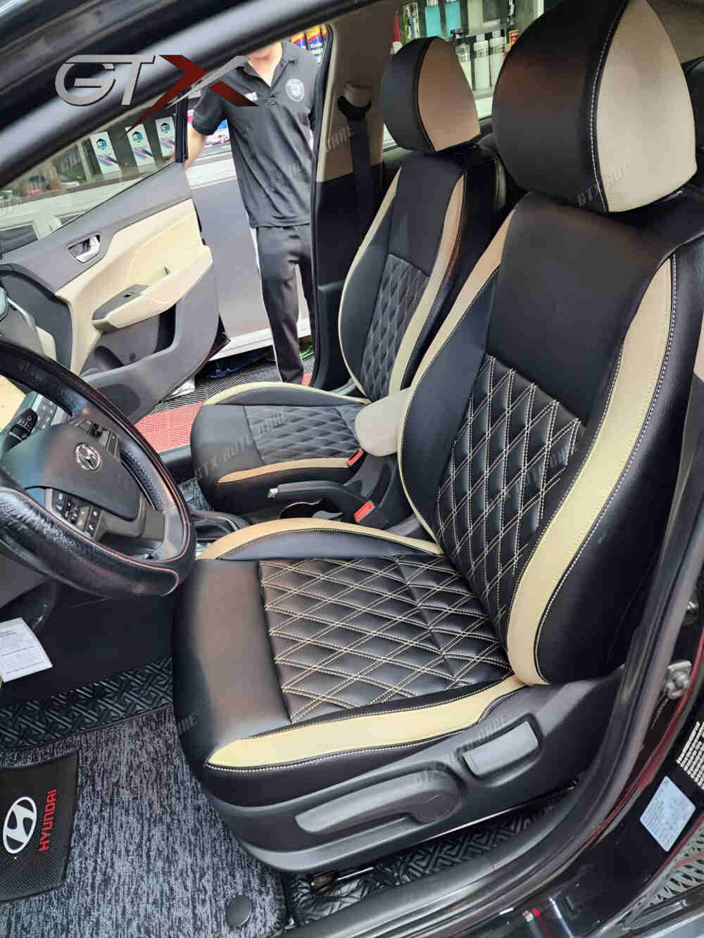 Bọc ghế da xe ô tô