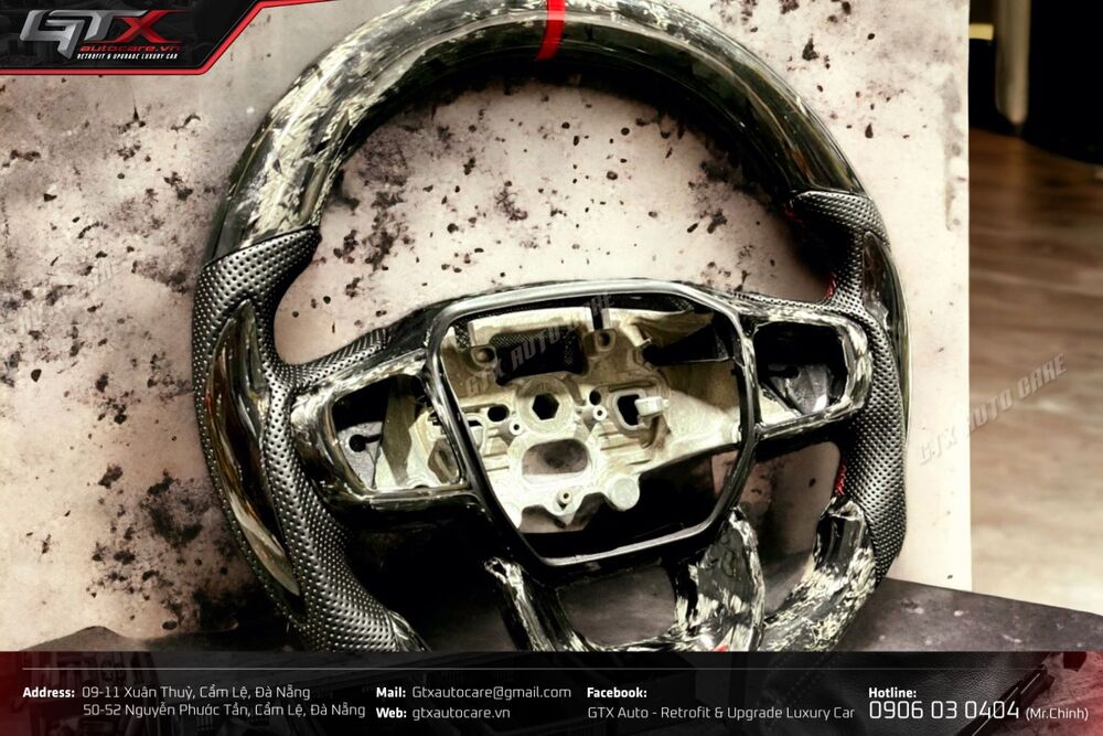 Bọc vải sợi carbon và phủ bóng 2K cho vô lăng