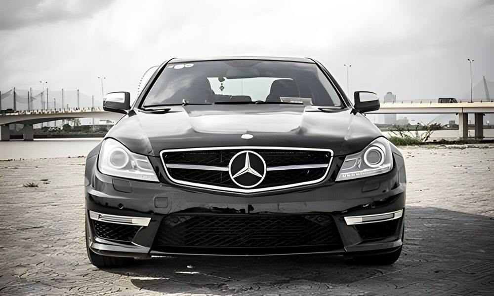 C200 độ body kit lên C63