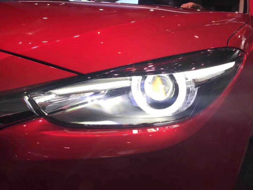 Các loại đèn pha Mazda 3