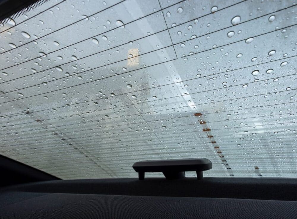Các nguyên nhân làm kính xe bị đọng sương