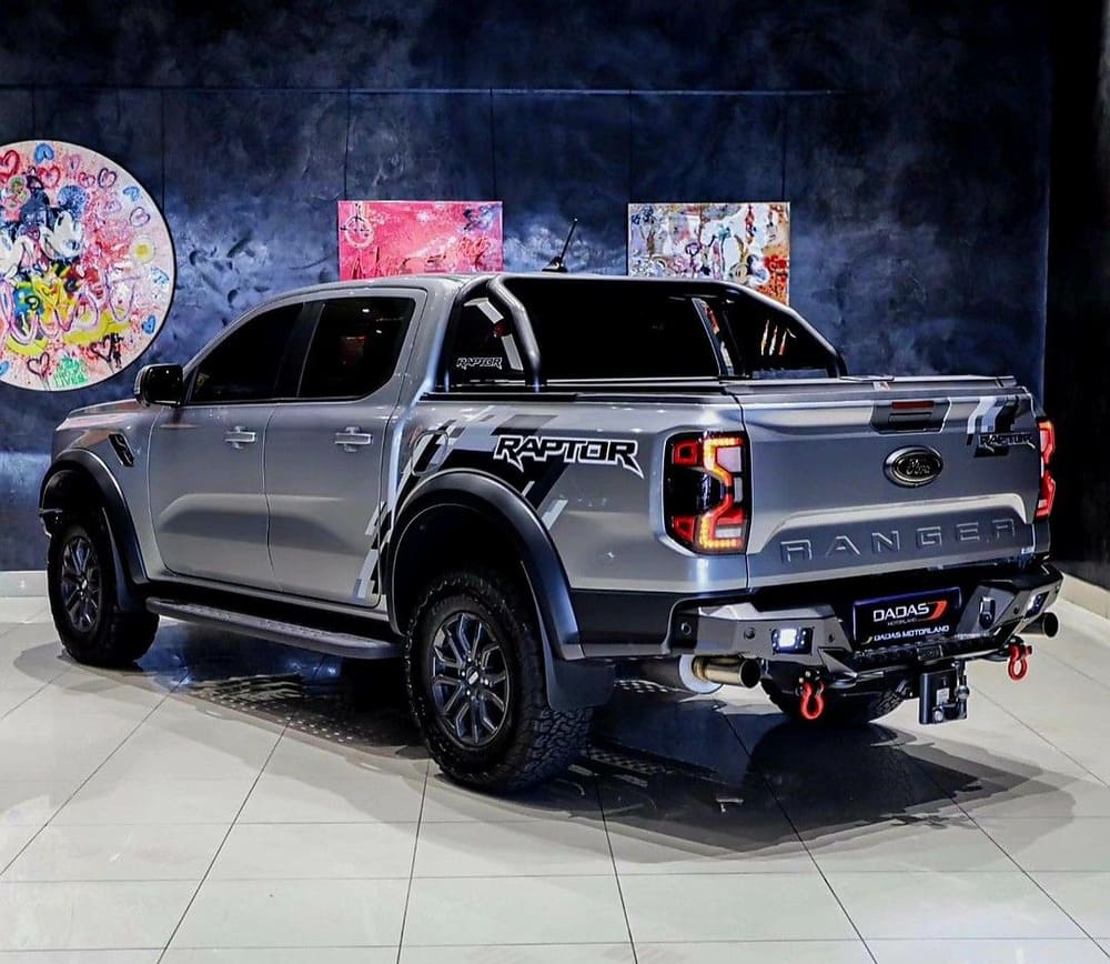 Các yếu tố ảnh hưởng đến giá đèn hậu Ford Ranger wildtrak