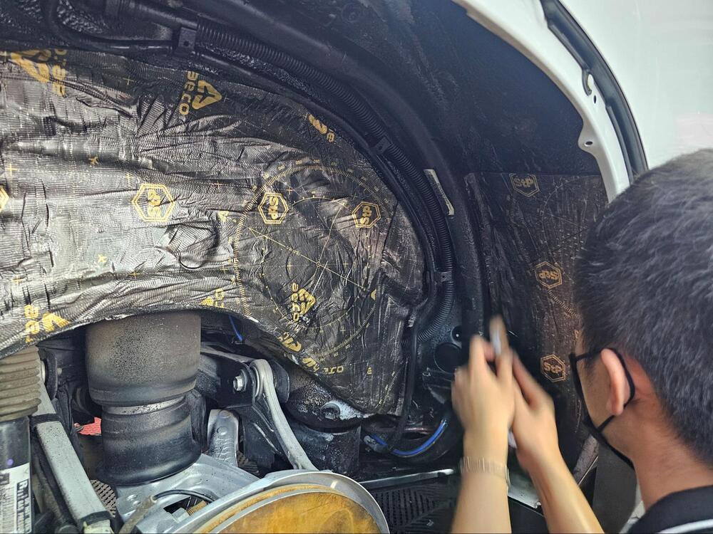 Cách âm cho ô tô