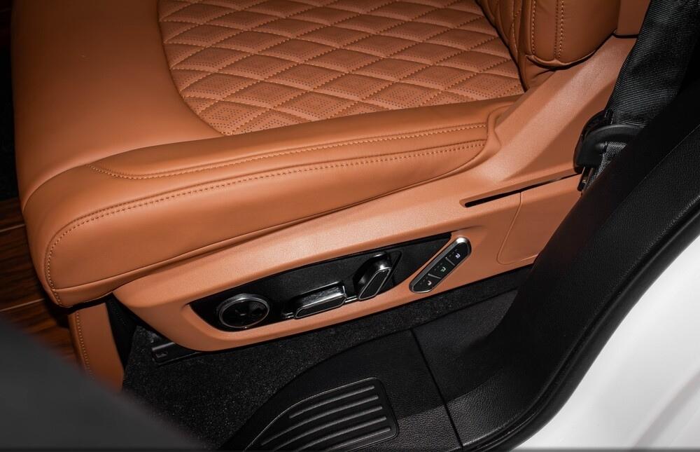 Cách chỉnh ghế điện ô tô 