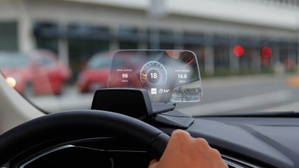Công dụng của màn hình HUD kính lái