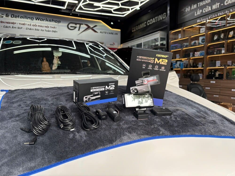 Camera hành trình có tích hợp các tính năng hỗ trợ lái